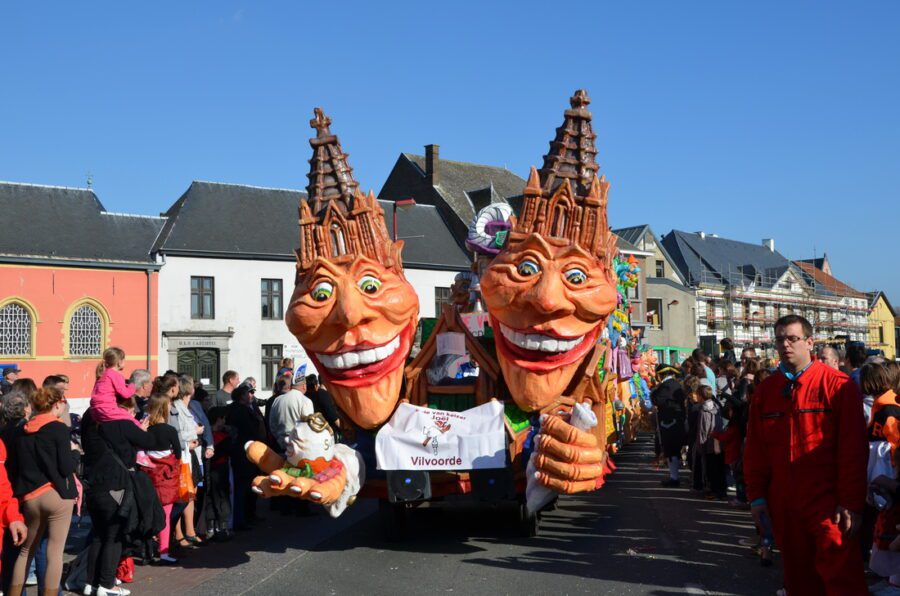 44ste Carnavalstoet trekt dit weekend door de straten van Asse.