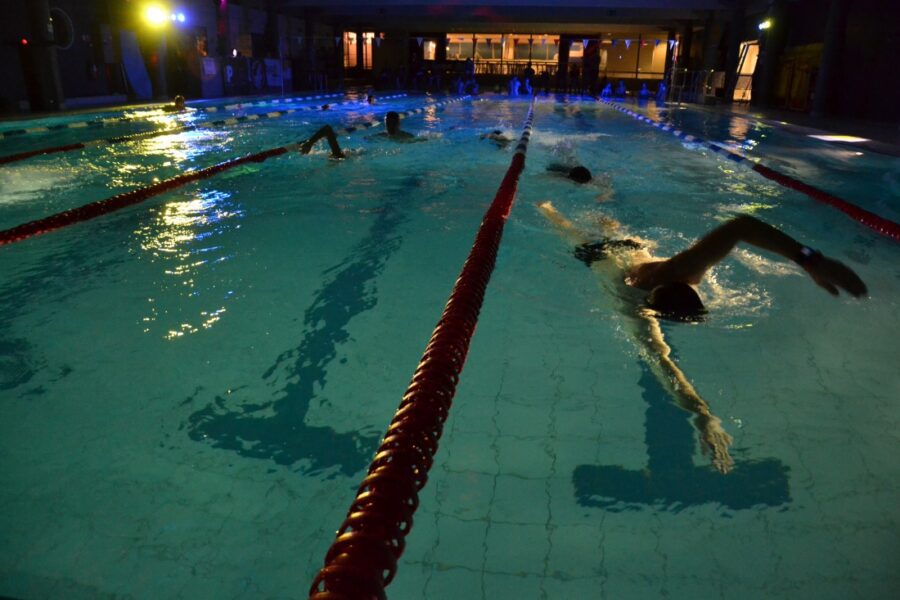 Huiskamer Fraude haag Asses zwembad 24 uur open voor het goede doel – Goeiedag
