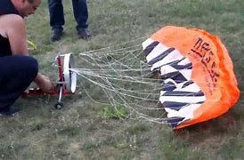Paraglider stort neer, slachtoffer in kritieke toestand