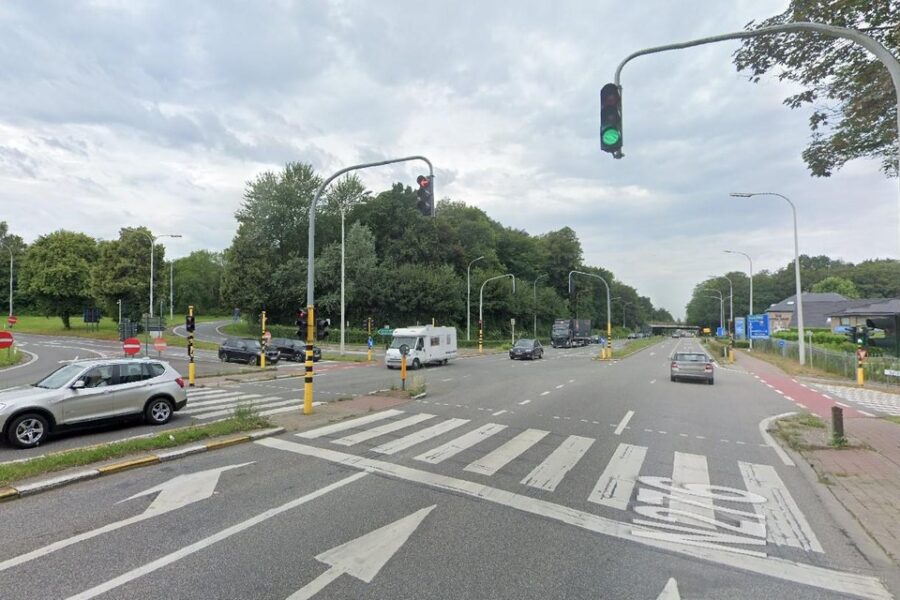 Fietspaden worden vernieuwd aan op- en afritten A12