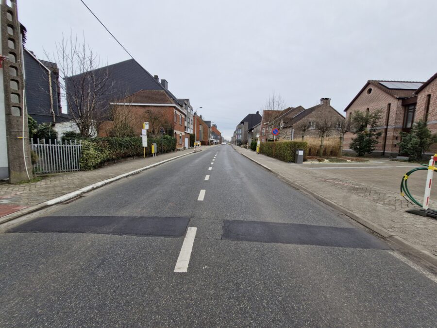 Nieuwe fiets- en voetpaden voor de Wolvertemsesteenweg, maar gedaan met parkeren