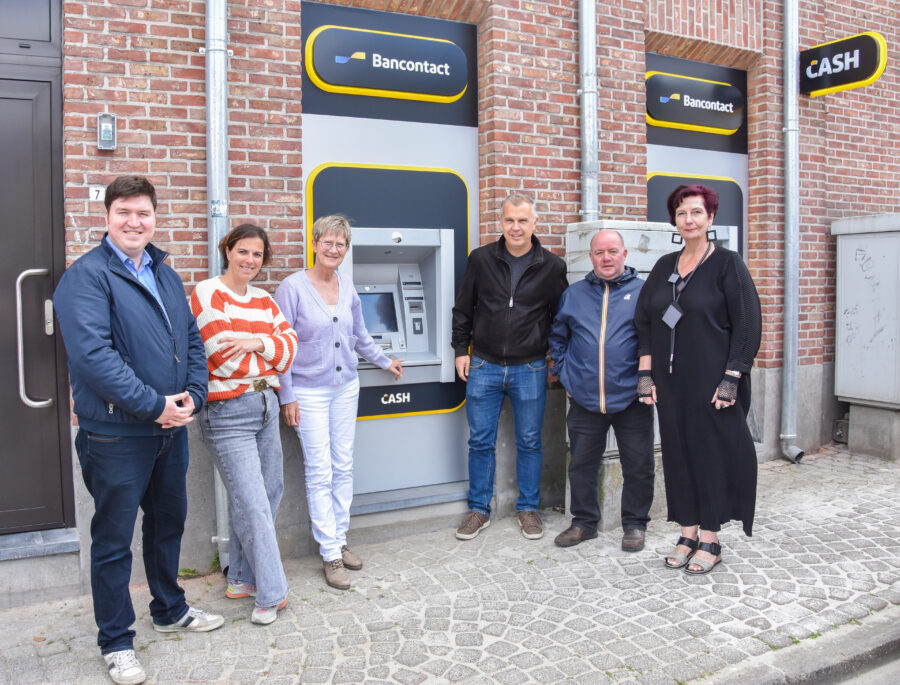 Nieuw CASH-punt ter beschikking op Gemeenteplein