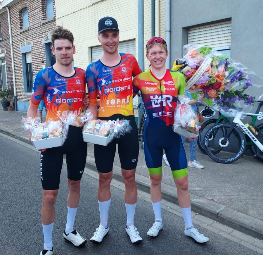 Julien Van Den Brande wint koers op Reedijk-Merchtem
