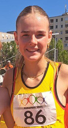 Fien Van Schuerbeeck loopt sterk als jongste in Boedapest!