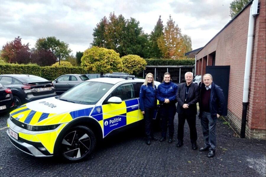 Politie neemt nieuw elektrisch voertuig in dienst