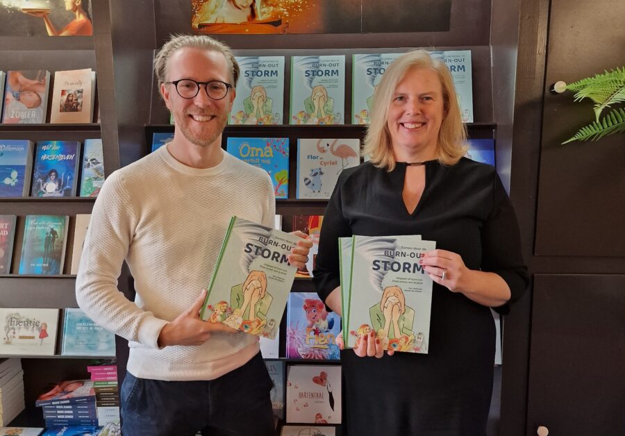 Nieuw kinderboek helpt gezinnen praten over burn-out: ‘Samen door de burn-outstorm’