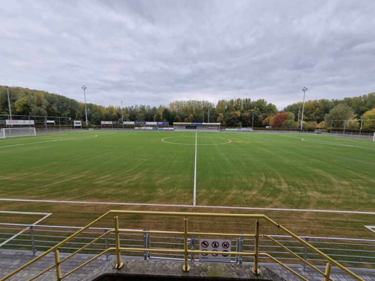KHO Wolvertem Merchtem neemt nieuw veld officieel in gebruik