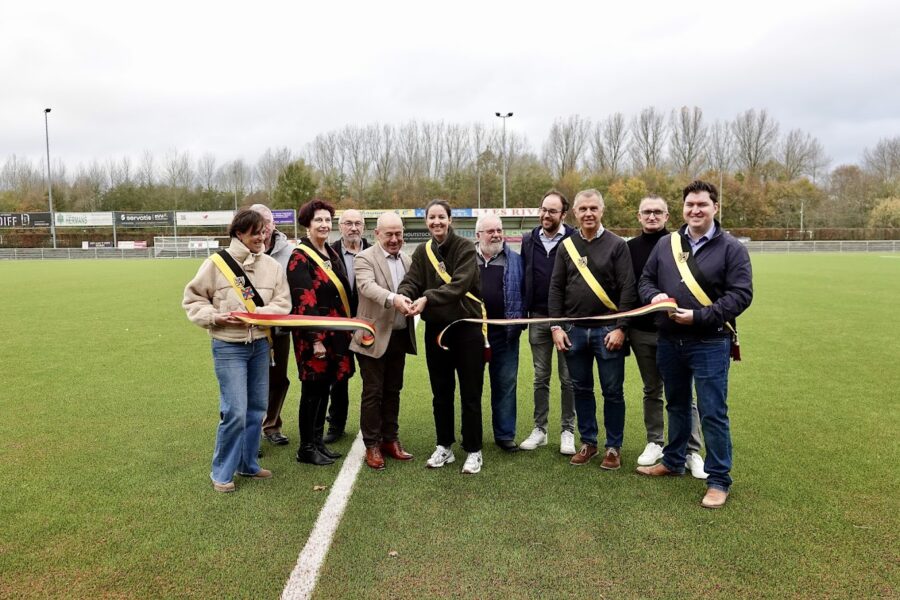 Nieuw kunstgrasveld van KHO Wolvertem Merchtem officieel ingehuldigd
