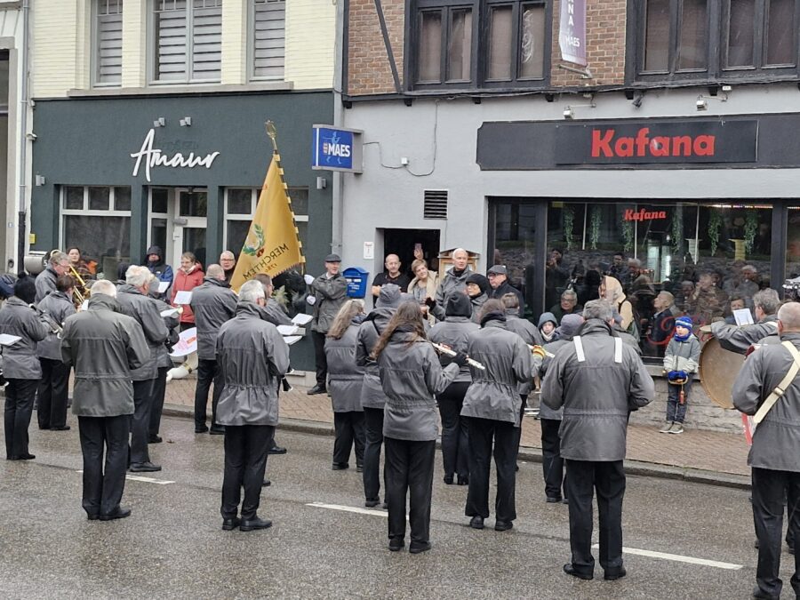 Koninklijke Harmonie Sint-Cecilia zwaaide Marcel en Elvira uit
