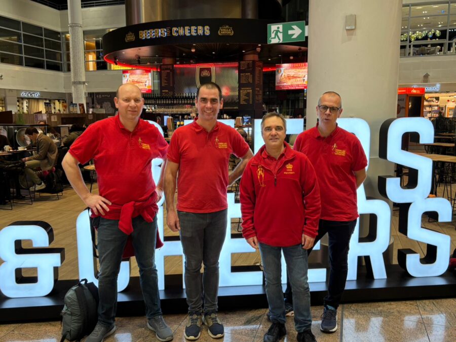 Koninklijke Steltenlopers Merchtem nu ook naar India