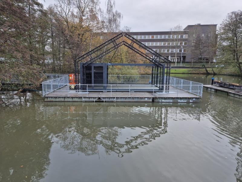 DS Units uit Merchtem bouwt studio van het Warmste Dorp op het water