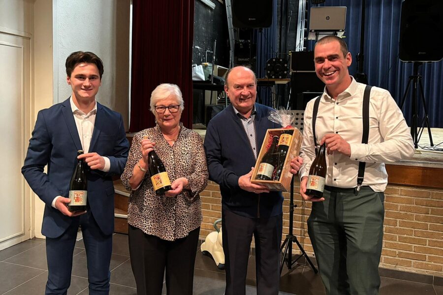 Feest bij de Koninklijke Steltenlopers van Merchtem