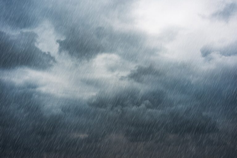 Stormweer verwacht op vrijdag 9 januari: oproep tot waakzaamheid