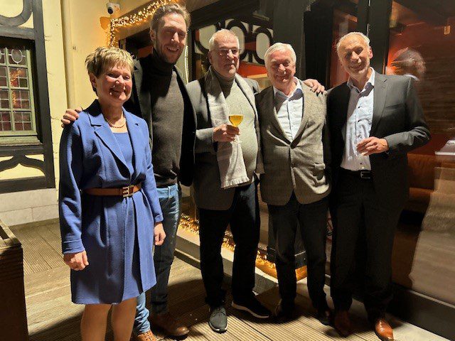 Nationaal partijvoorzitter Frédérik De Gucht op bezoek bij lokale partij Anders Liberaal in Asse.