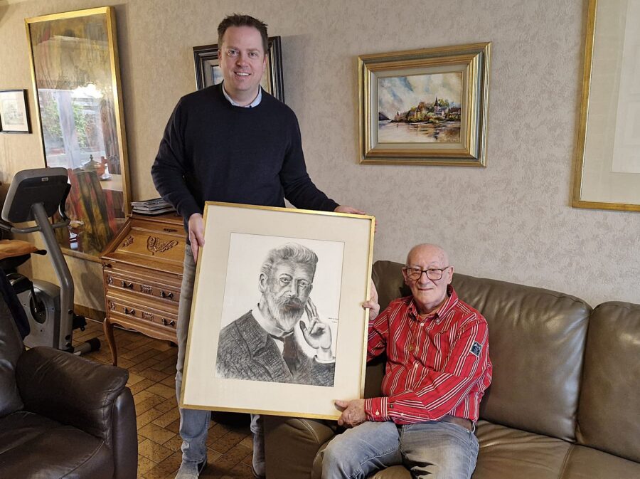 Luc Meuleman schonk houtskooltekening van August De Boeck aan de gemeente