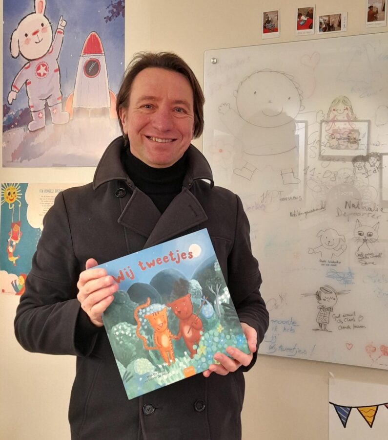 Assenaar Wim De Pauw presenteert prentenboek ‘Wij tweetjes’