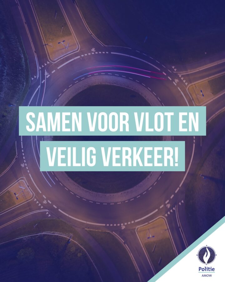 Politie AMOW start actie voor het verkeer aan de rotonde Huinegem
