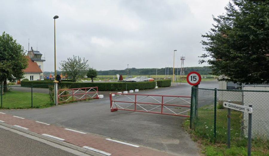 Beroep tegen hervergunning verworpen: vliegveld mag open blijven